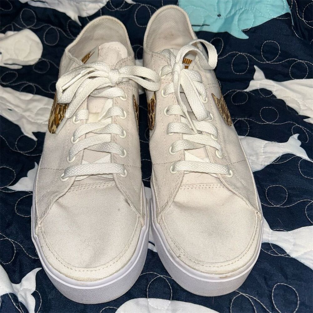 Nike Court Legacy Women's Leopard Print Canvas Sneakers Size 11 - Picture 2 of 7